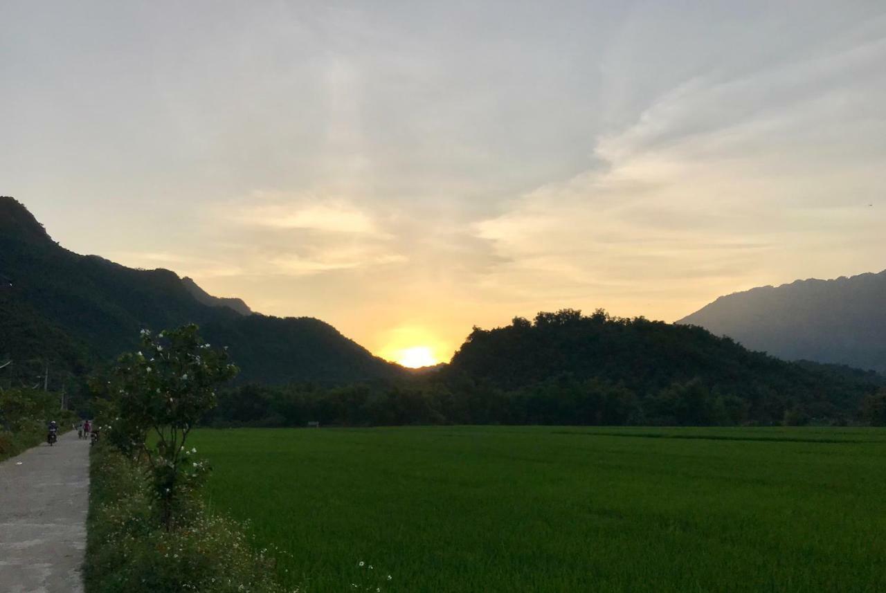 Отель Jomo House Mai Chau Hoa Binh Экстерьер фото